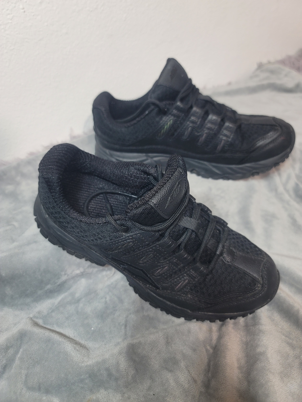 Avia Woman's Black Athletic Training Shoes 6.5 (37.5)